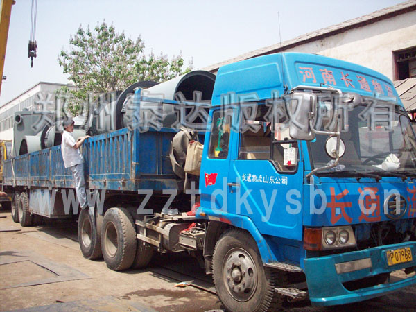 山東濟南煤氣發生爐、烘干機發貨現場